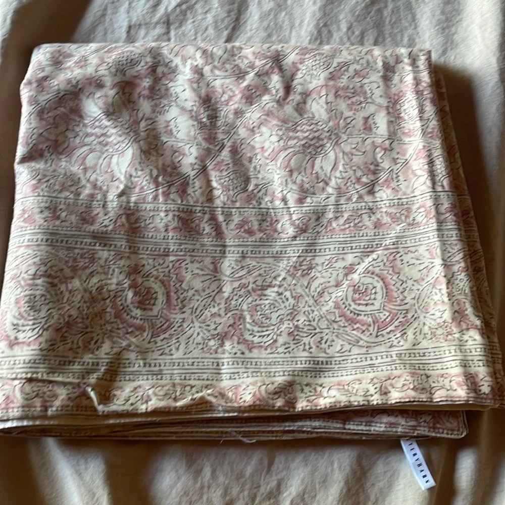 Pottery Barn Larsa Kalamkari Paisley Table Throw 50